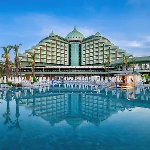 Delphin Palace Feriested